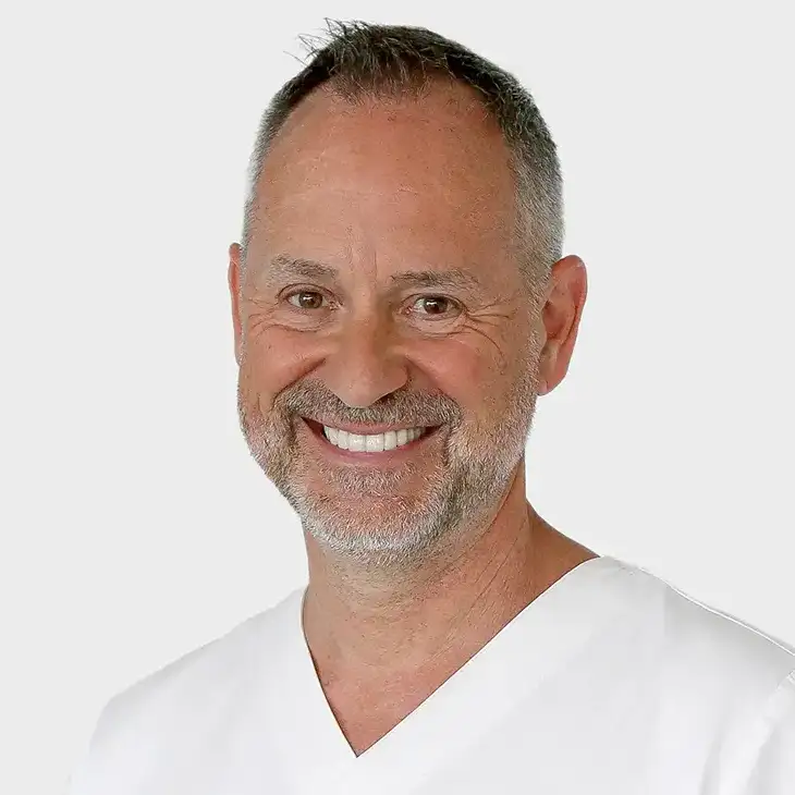 Dr. Uwe Basset